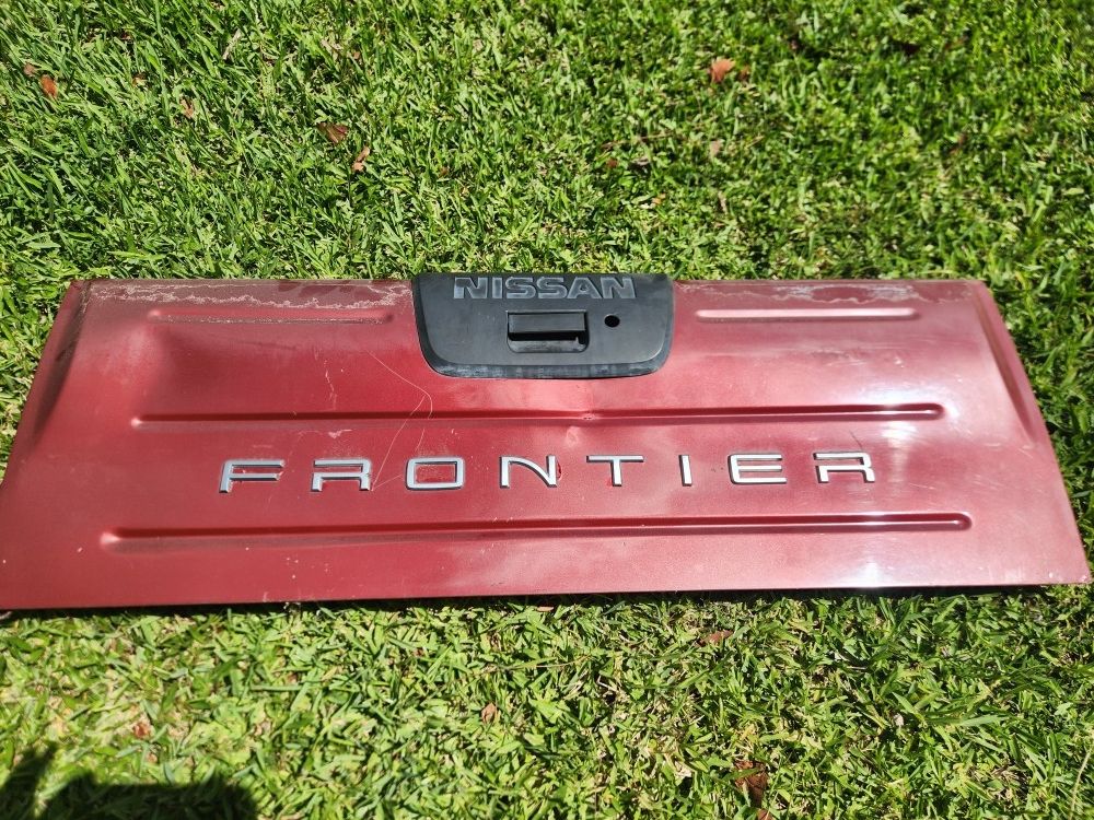 Nissan Frontier Tail Gate
