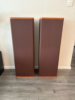 Vandersteen Model 1B Speakers – Consecutive Serial Numbers – Vintage Audiophile