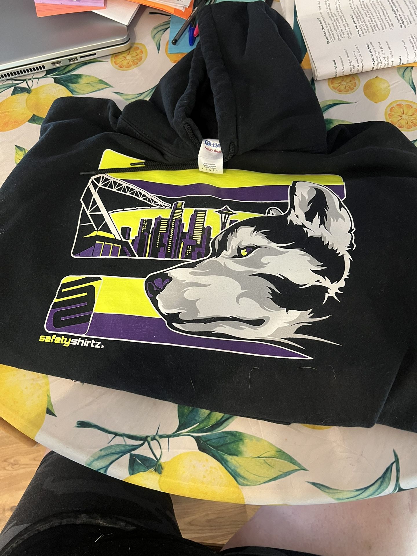 Sweatshirt Large