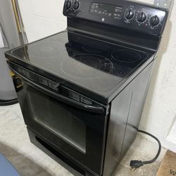 GE Electric Stove - Glass Top, Black