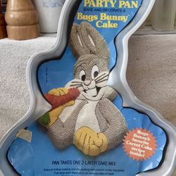 Vintage Wilton 1978 bugs bunny cake pan