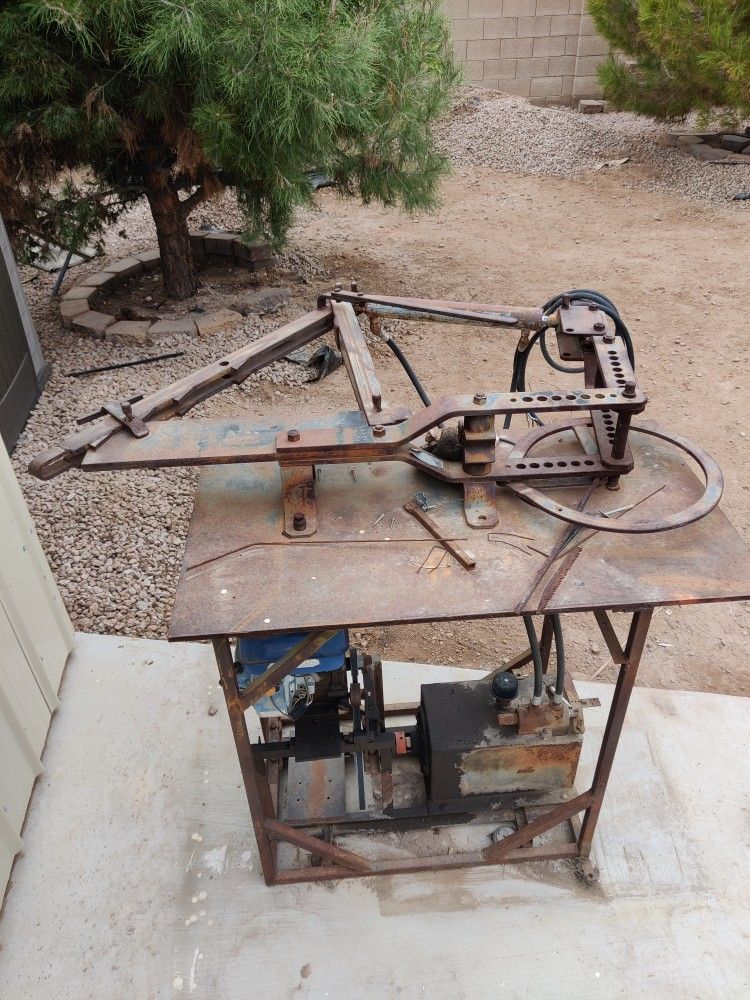Hossfeld Hydraulic Tubing Bender With Full Die Sets for Sale in Peoria