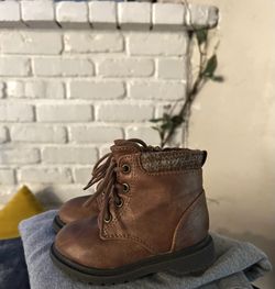 Baby shoes