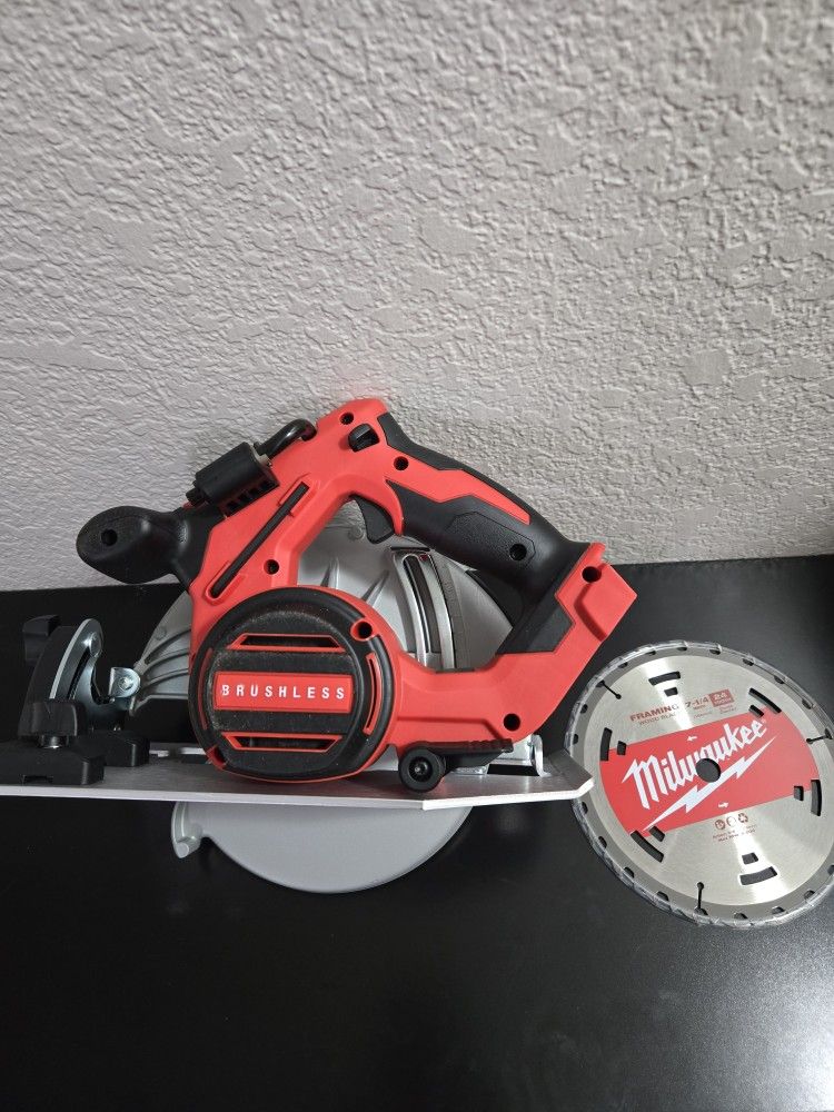Brushless M18 Milwaukee 7.1/4 Circular Saw