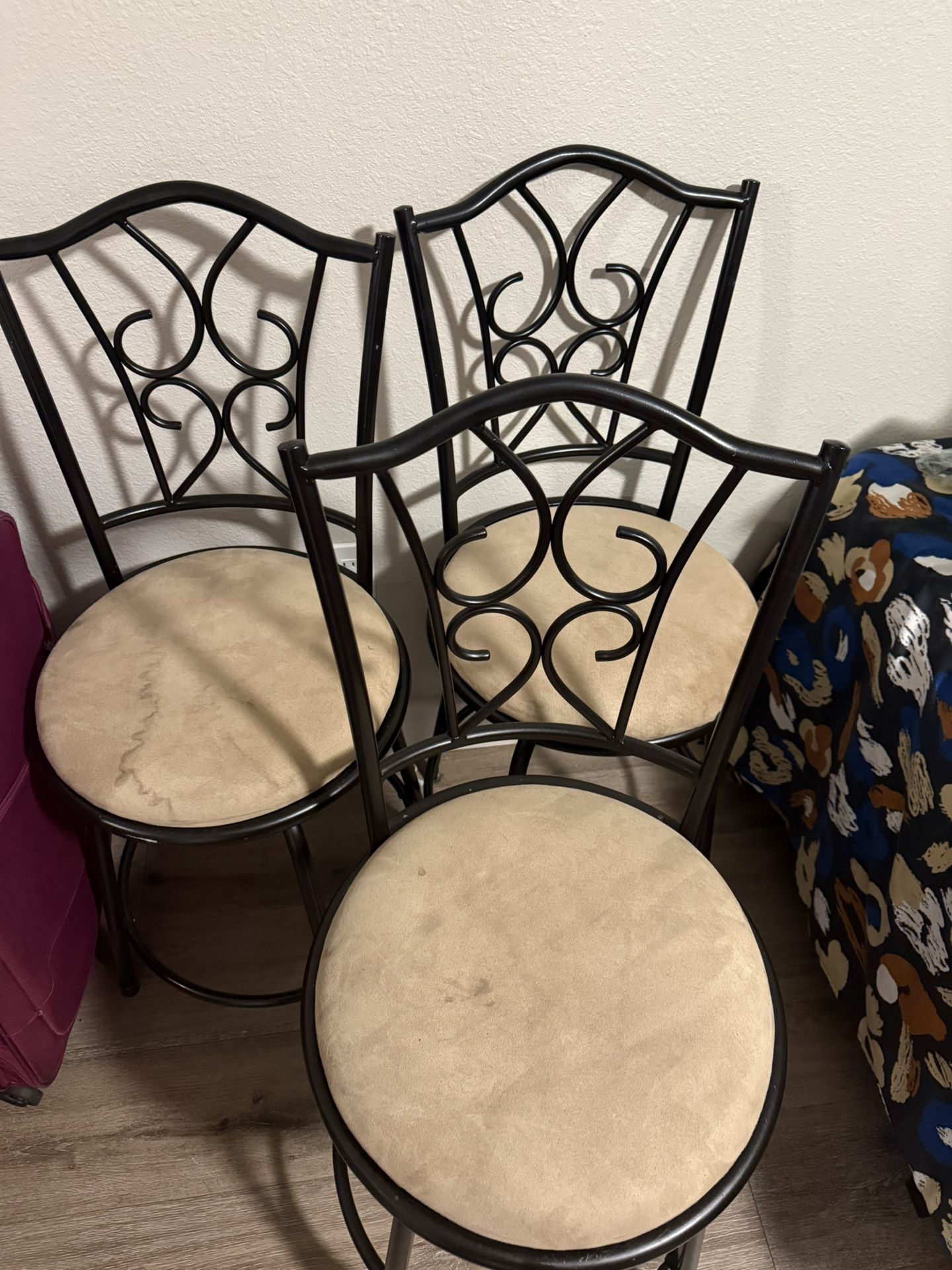 3 Bar Stools