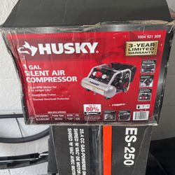 Husky 1gal Silent air Compressor