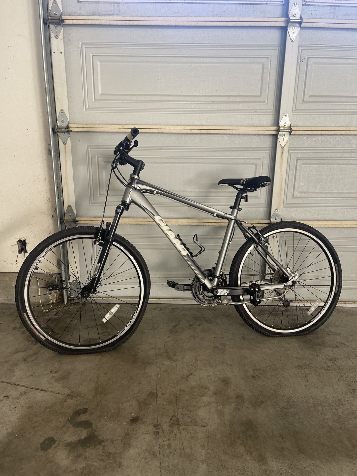 Giant Revel 2 Mountain Bike
