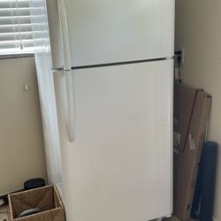 Frigidaire Refrigerator 