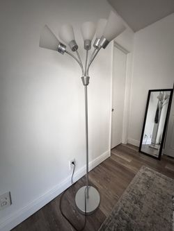 5 Head Floor Lamp - Adjustable Multi-Head