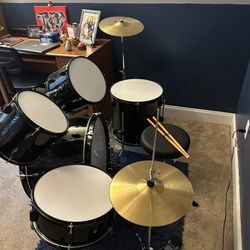 5 Piece Drum Set, Full Size