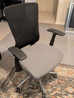 Ergonomic Office Chair with Mesh Back