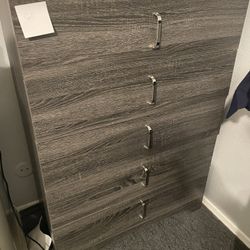 Dresser 5 Drawer