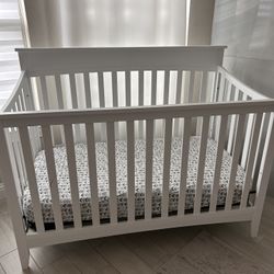 Baby Crib! Convertible 4in 1 Crib By DaVinci 