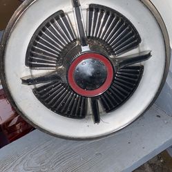 Ford Hubcap