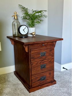 Solid Wood Rustic End Table / Nightstand with 4 Drawers – Dark Wood
