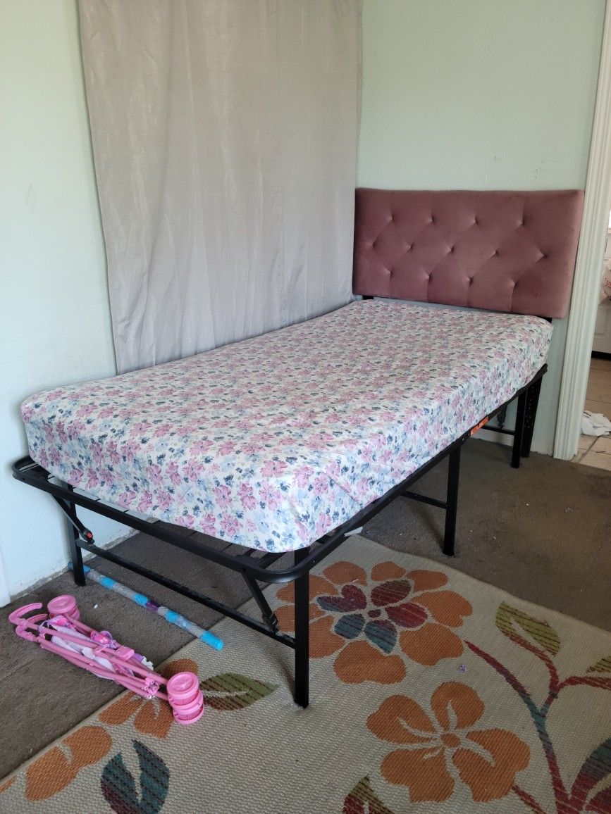 Twin Bed