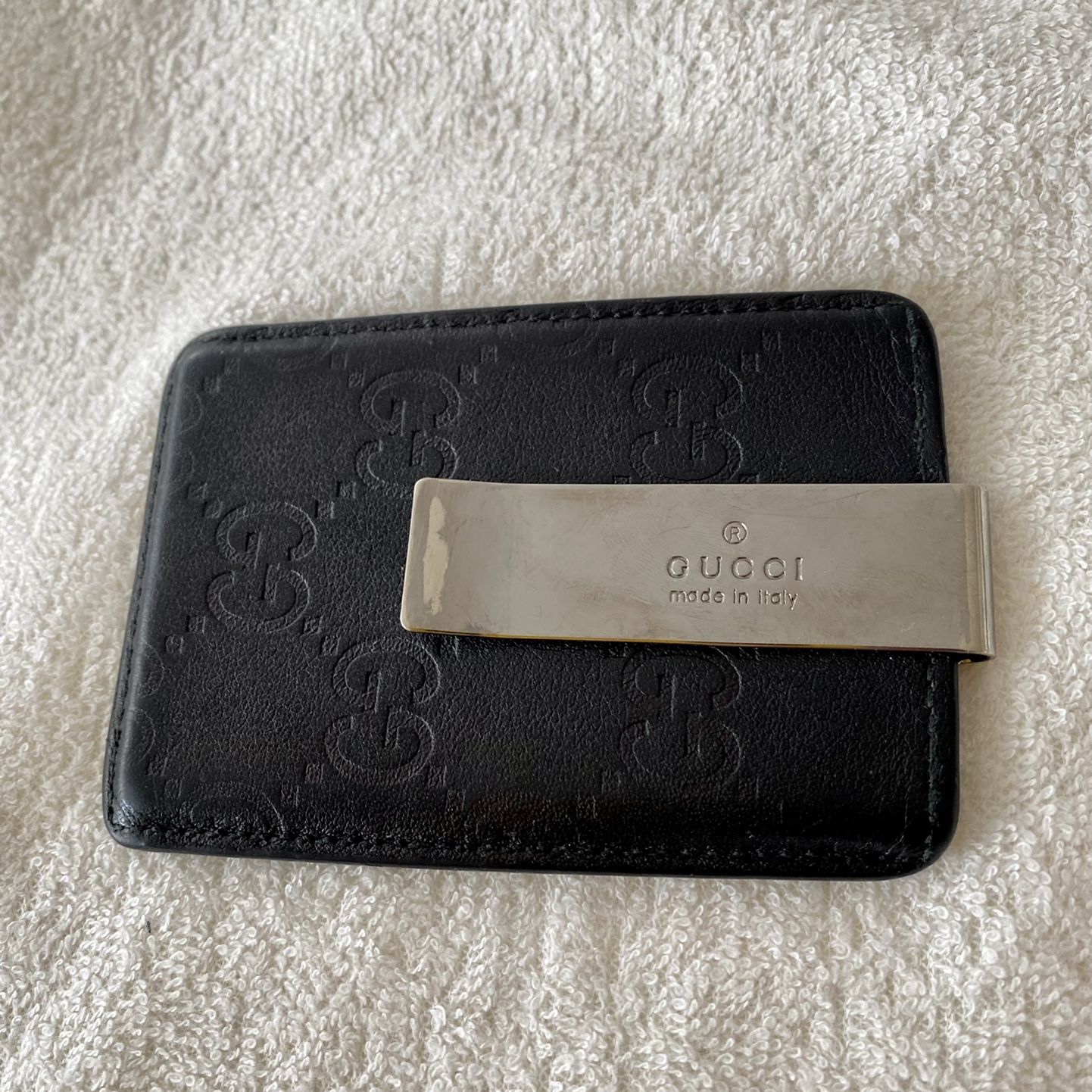 Retail price $375* Gucci wallet men GUCCI two fold 100% Authentic Gucci  *NEW* 3848E 6969 for Sale in Miami Beach, FL - OfferUp