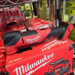 Milwaukee
M18 FUEL 18V Lithium-Ion Cordless Brushless Oscillating Multi-Tool (Tool-Only)