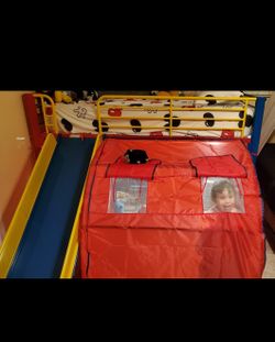 USED Kids Twin Loft Bed With Slide // Cama De Niños Con tobogán