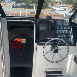 2301 Trophy Fishing Boat