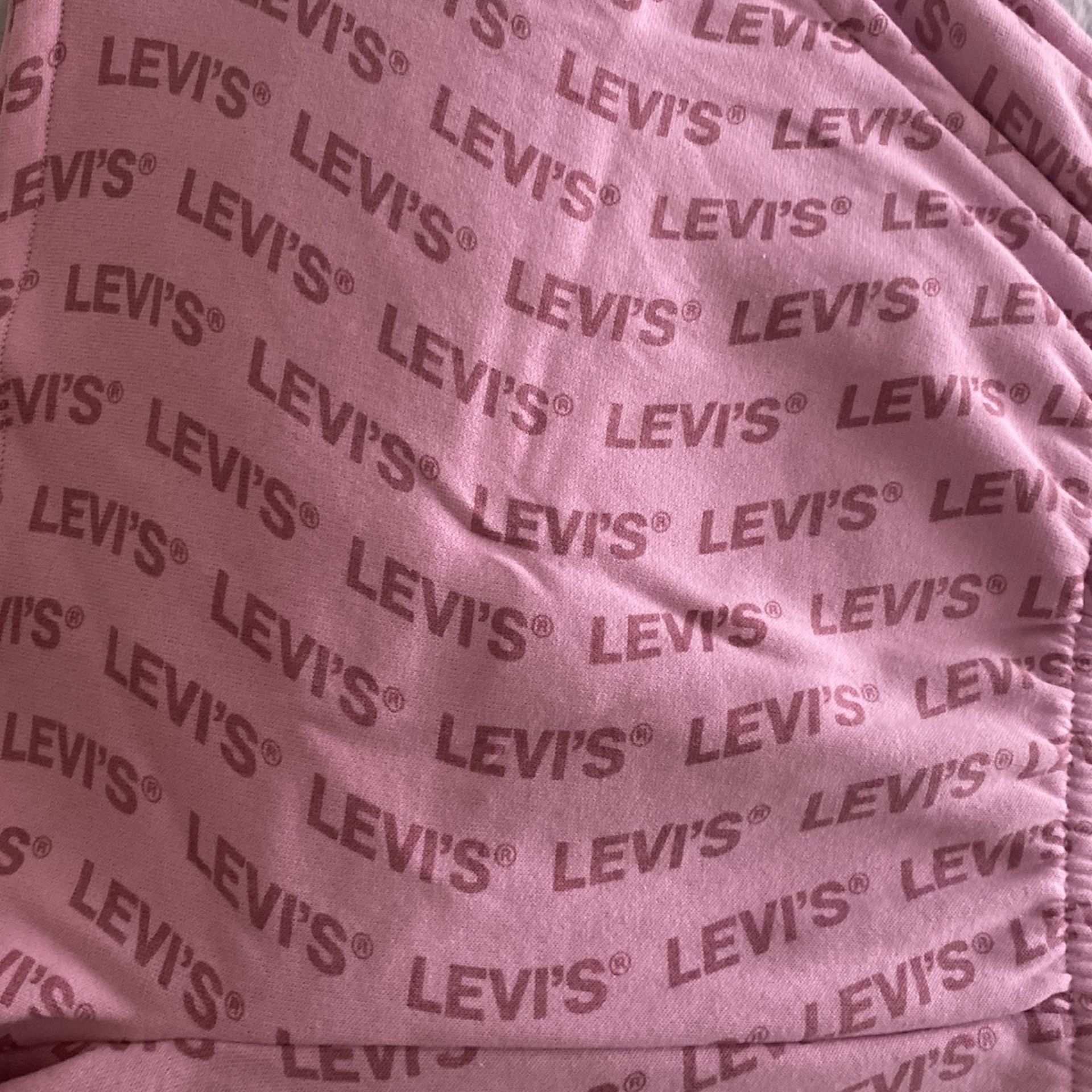 Levi’s Pink Graphic Squad Shorts Size L 