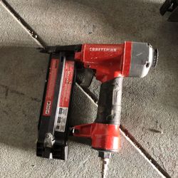 CRAFTSMAN 18-gauge pneumatic brad nailer