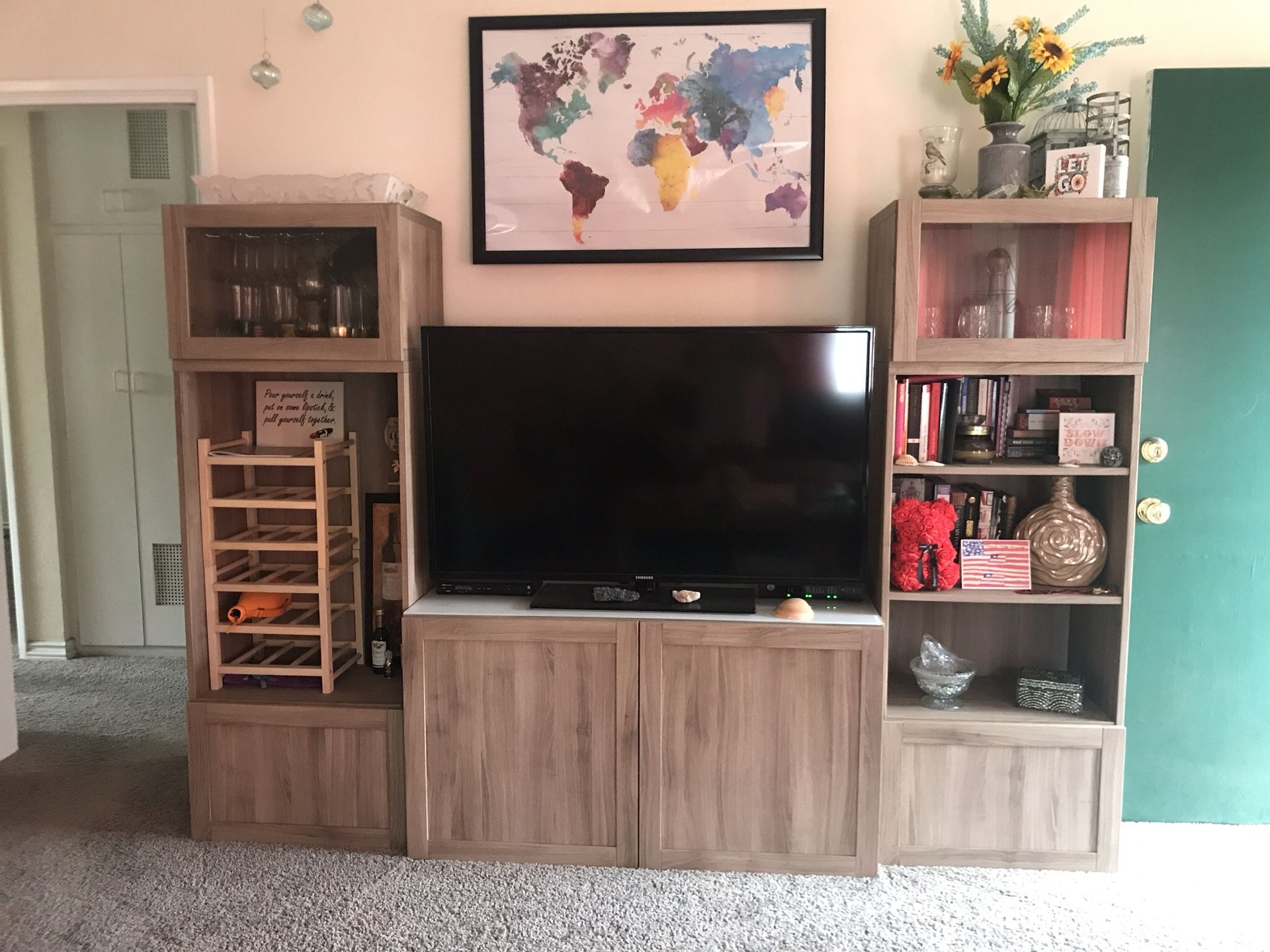 Tv Entertainment center with bookshelves