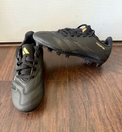 Kids Soccer Cleats -adidas Predator