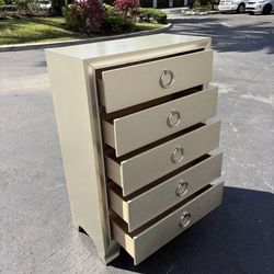 BEDROOM CHEST SOLID WOOD WITH 5 DRAWERS GOLDEN COLOR IN EXCELLENT CONDITION BY COASTER FURNITURE