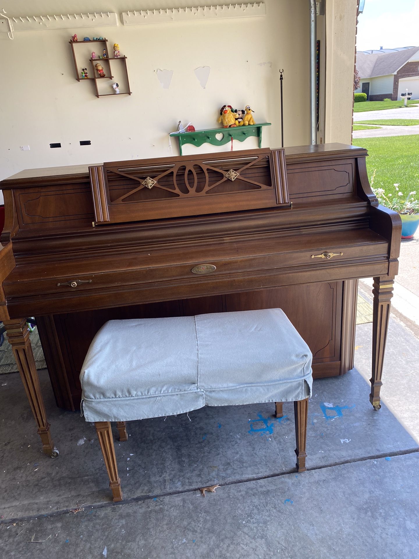 1983 Wultizer Piano