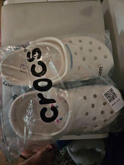 Cinnamoroll Crocs mens 6 women's 8