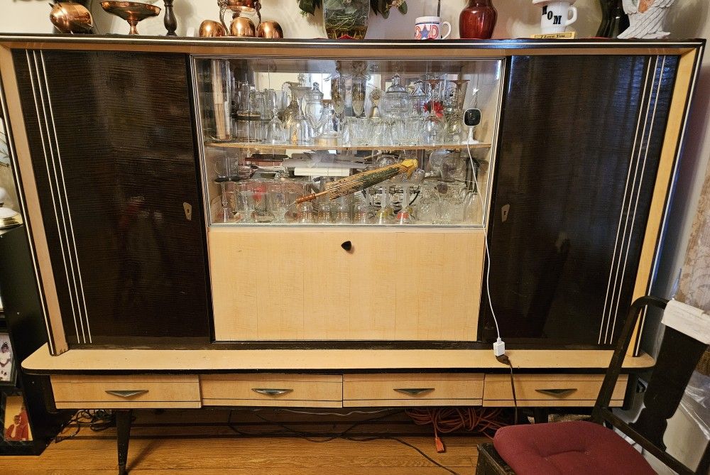 German Shrunk Cabinet