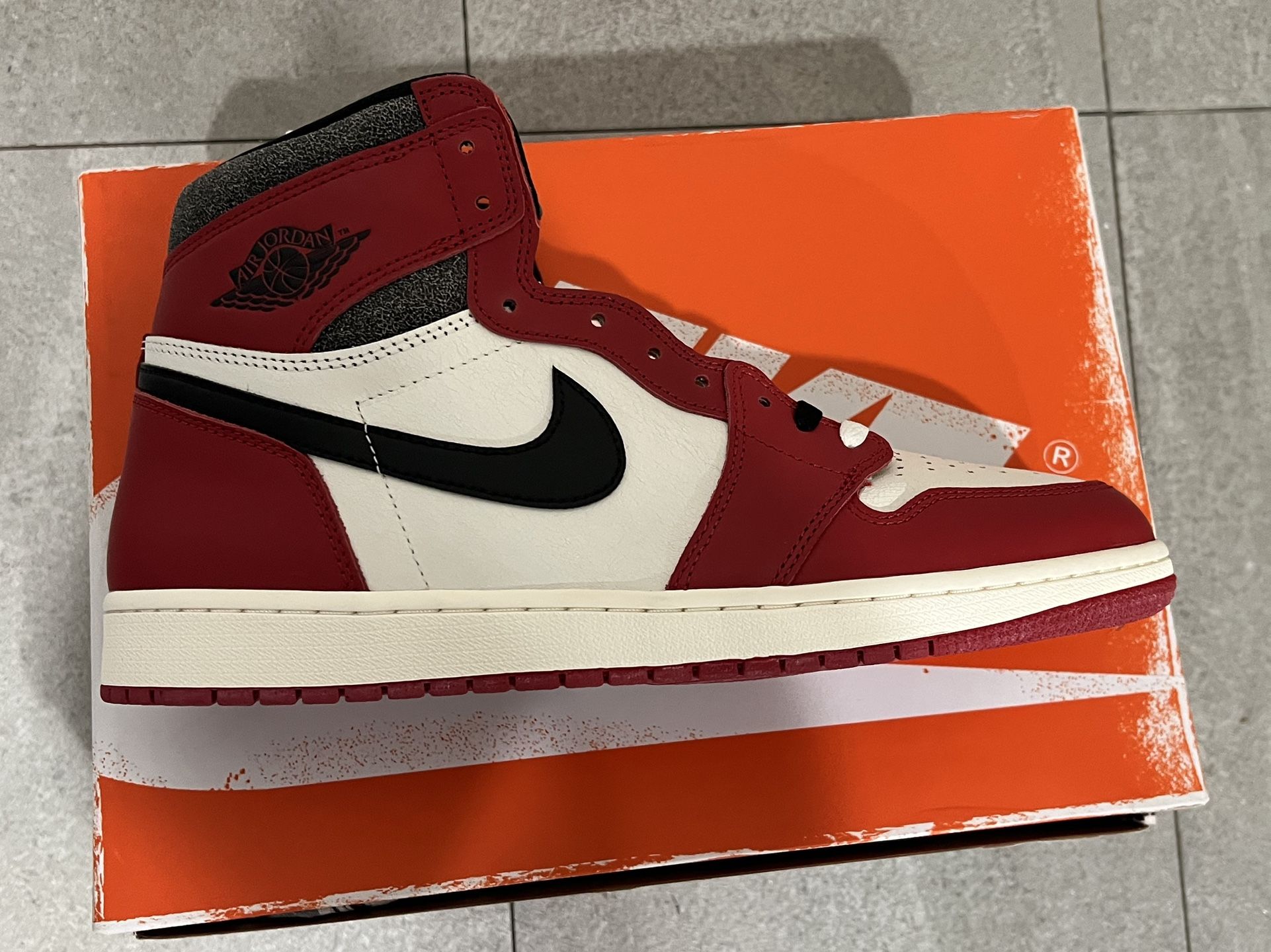 Air Jordan 1 Retro High OG ‘Chicago Lost & Found’