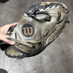 Wilson A2000 Catchers Mitt