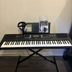 Yamaha PSR EW300 Near Mint Keyboard
