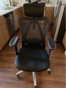 Duramont ergonomic office chair