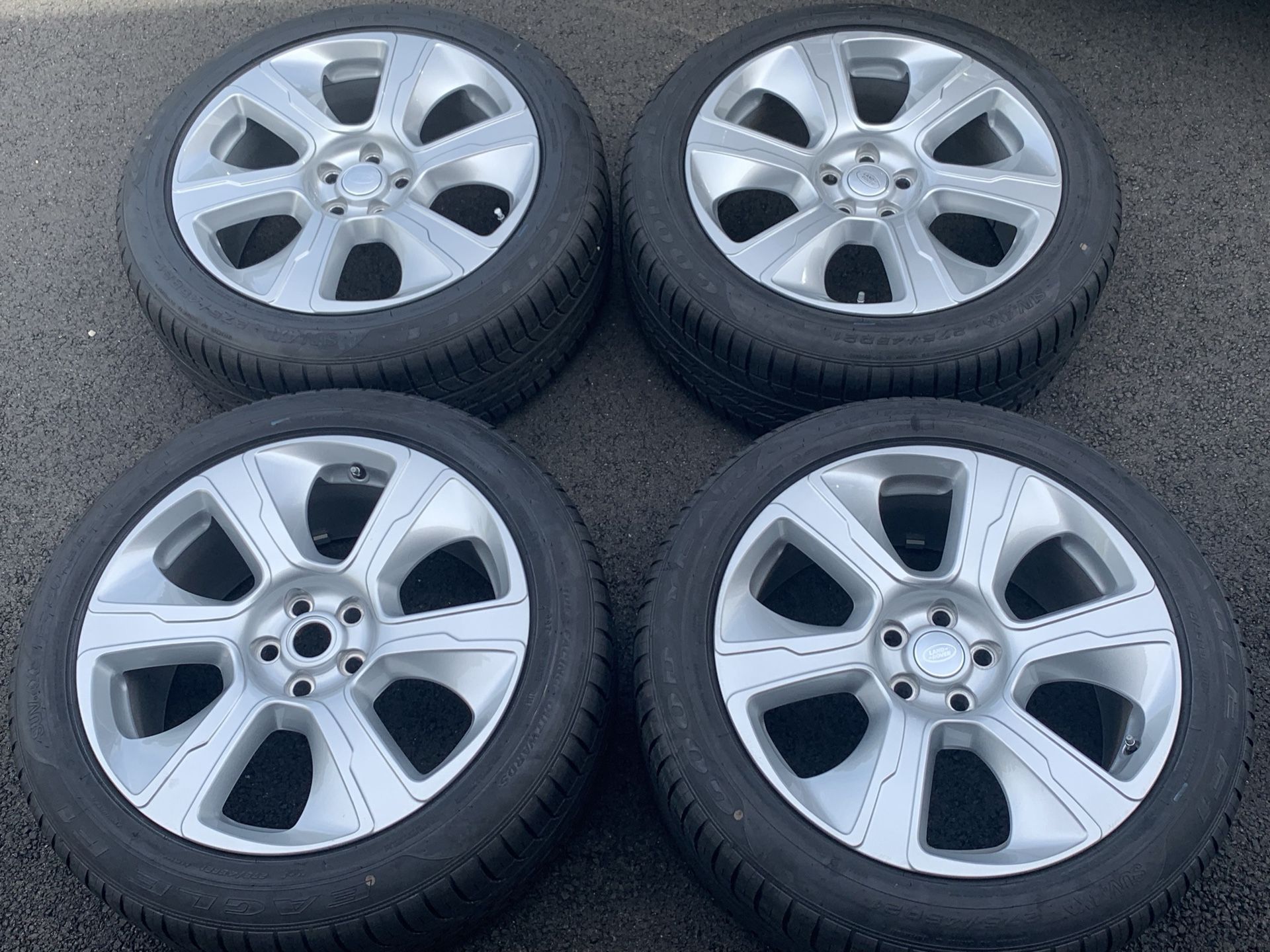 (NEW) 21" 2019 Range Rover Sport Wheels & Goodyear Tires! NEW!
