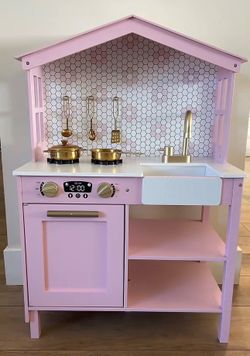 Pink kitchen play set
