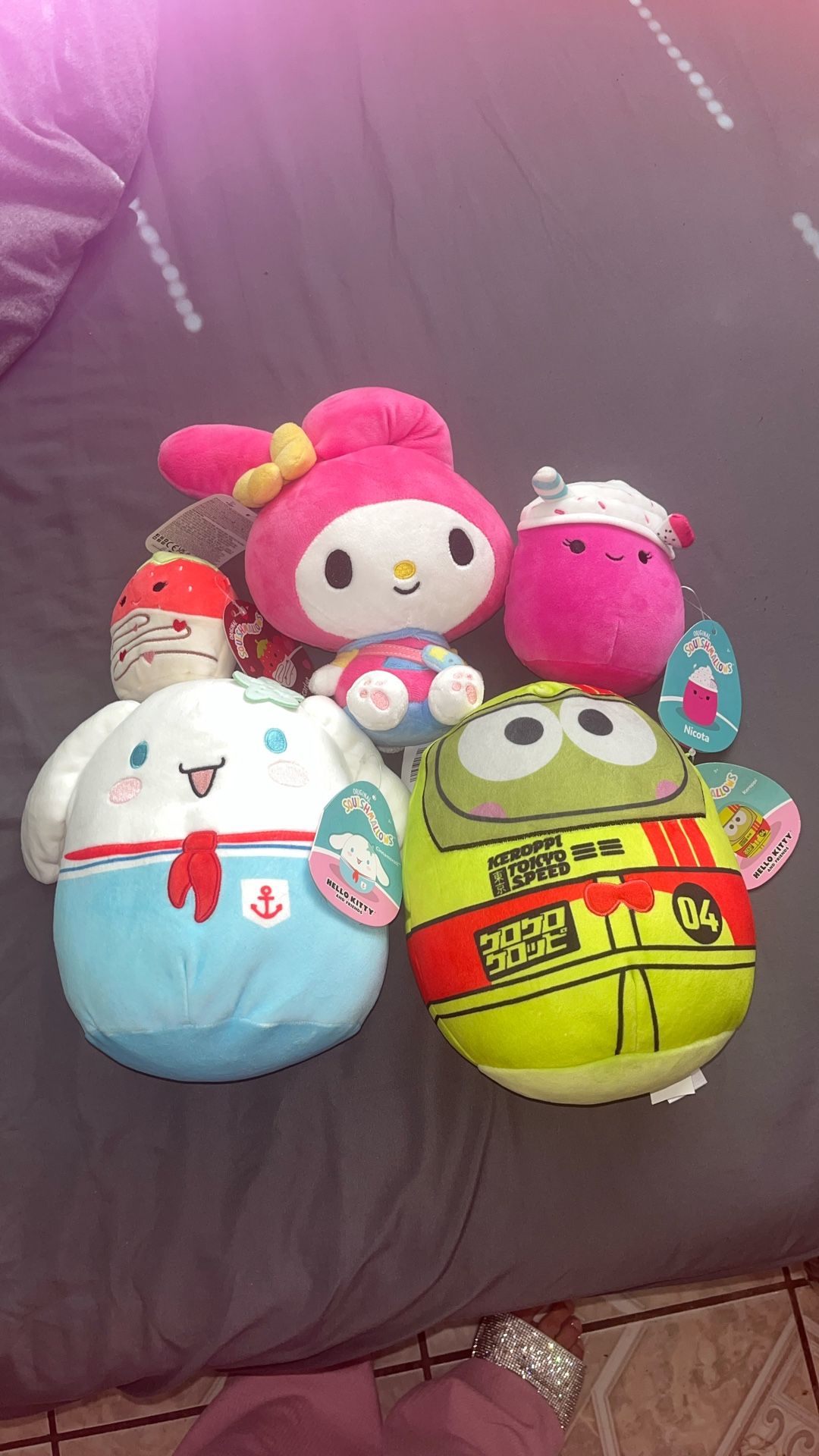 Hello Kitty Plushie / Squish mallows