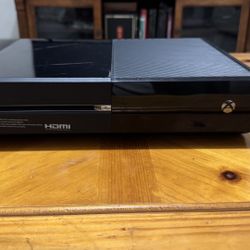 XBOX One Console +2 Free Games