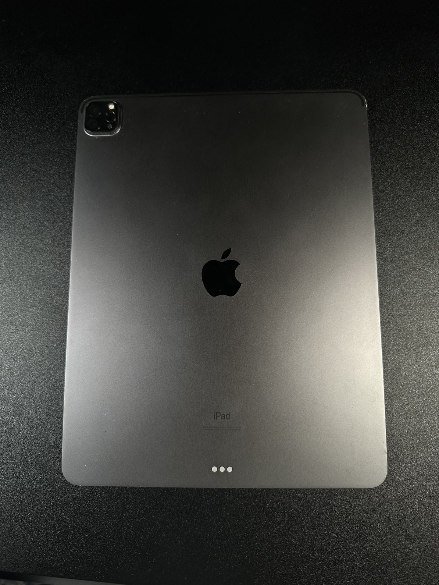 iPad Pro 12.9-inch (4th Gen, Wi-Fi, 256 GB) + Magic Keyboard Bundle - $630