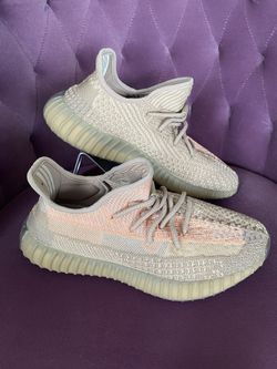 Yeezy Boost 350 V2  Sand Taupe (Gently Used)