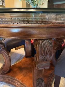 Dinning room table