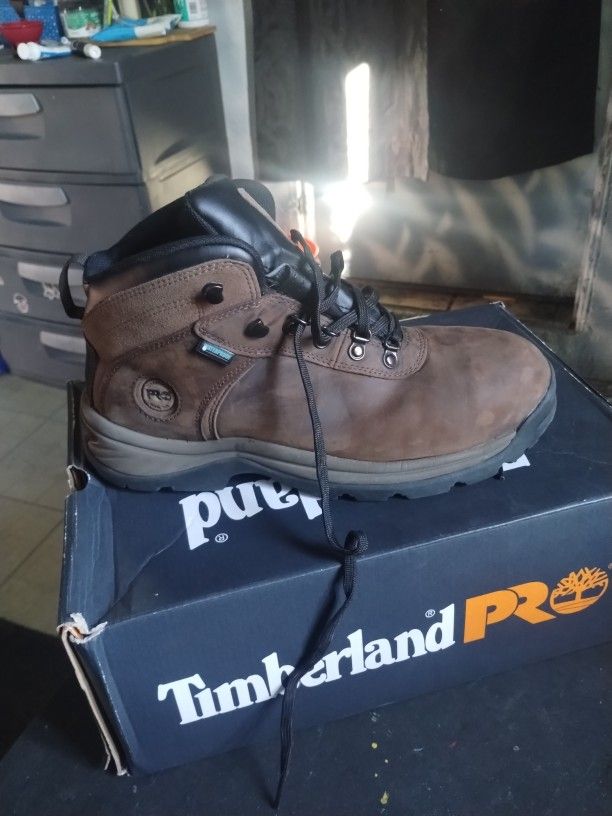 Lightweight Steel Toe Boots