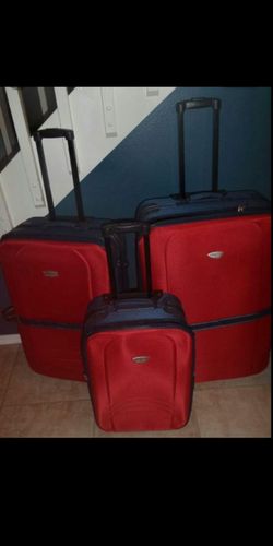 American Way brand set of three suitcases