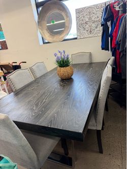 MODERN DINING TABLE WITH SIX CHAIRS