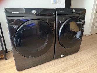 Samsung AI Smart Washer + Dryer Set, Brushed Black