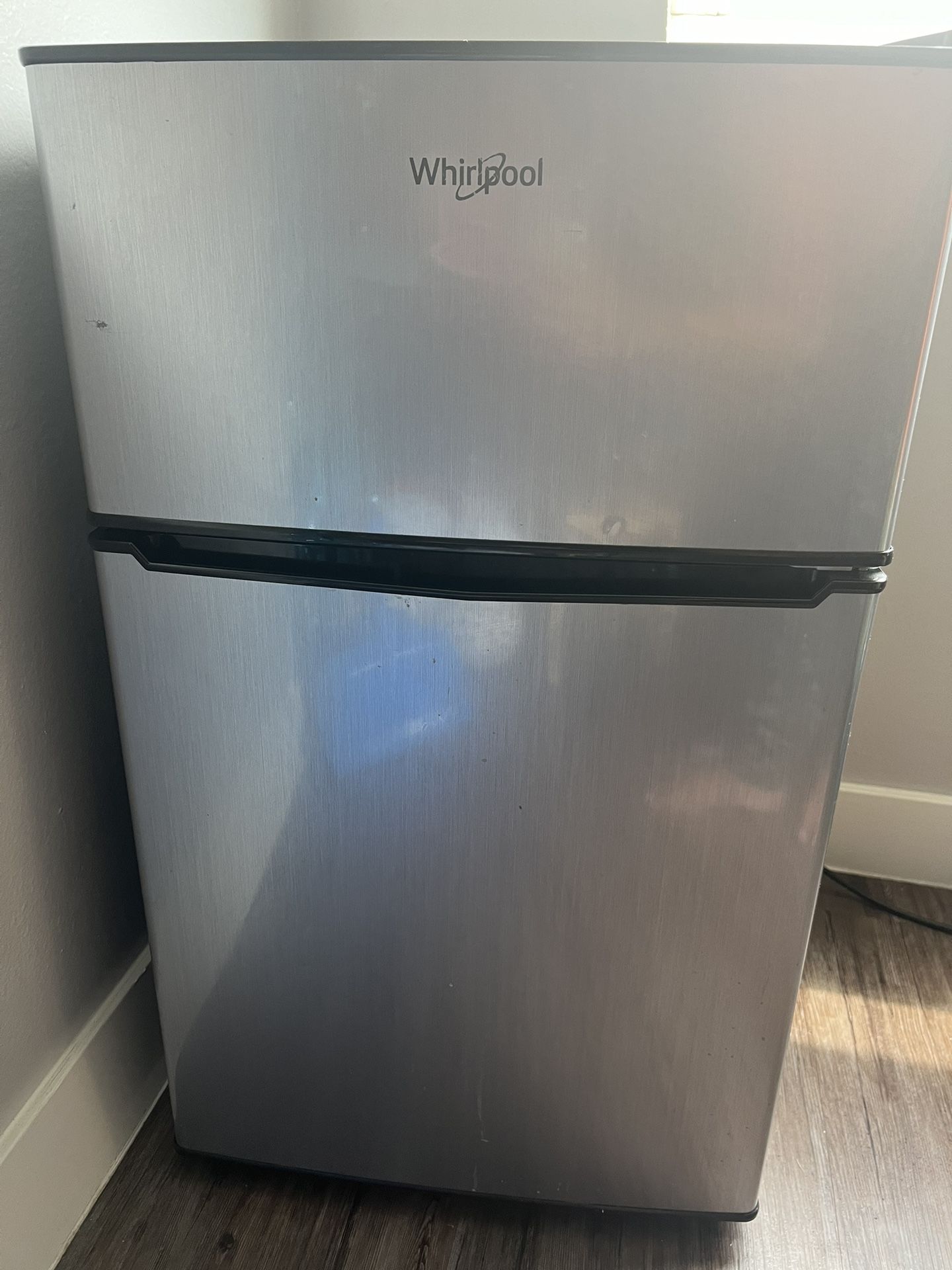 Whirpool mini fridge