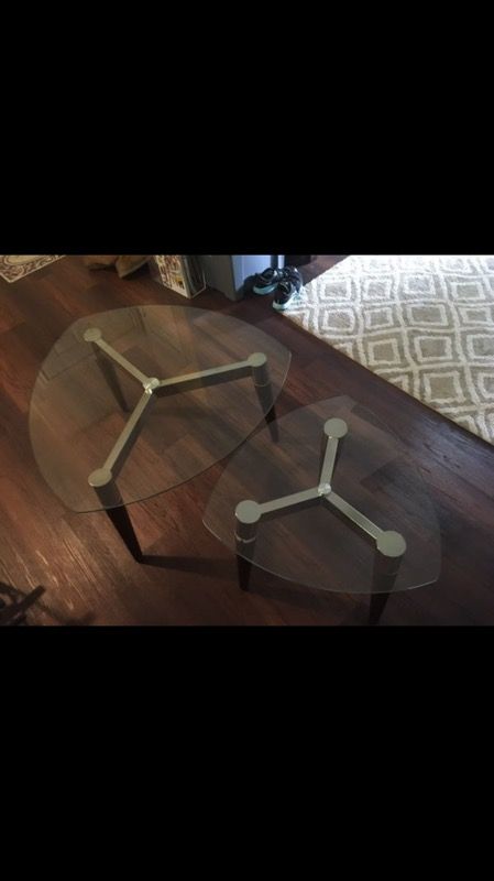 Glasses tables