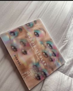 Brand New Maddie Ziegler X Morphe Eyeshadow 